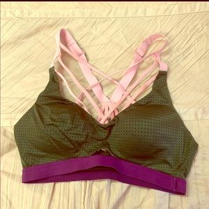 Victoria’s Secret sport bra size 34B